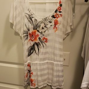 Flowered short sleeve shirt